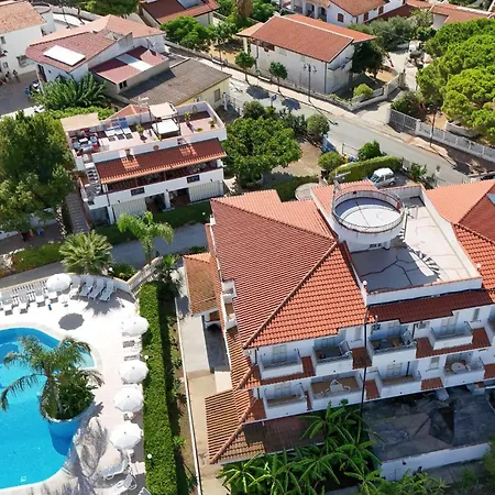 Apartment Amazing In Ricadi